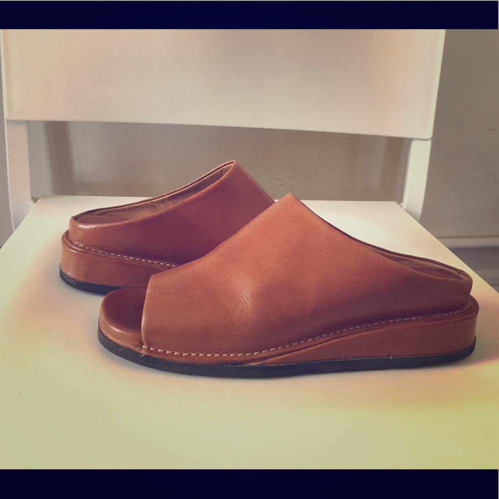 Cole Haan classic saddle/ tan leather sandals